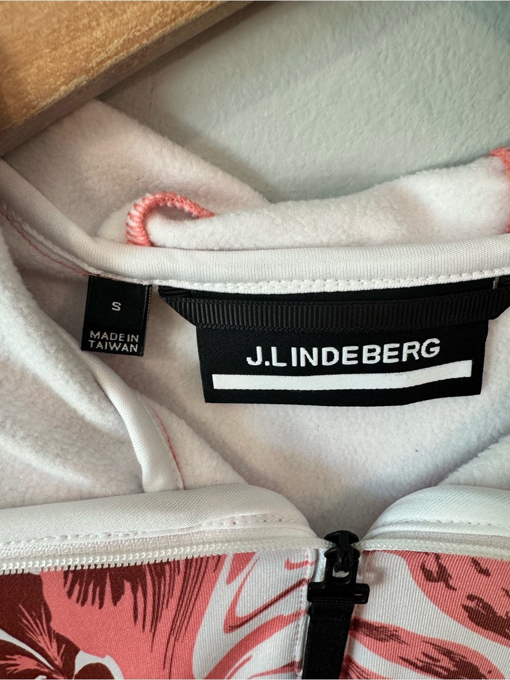 J.Lindeberg White Hoodie with Pink & Burgundy Tropical Print Sz S - Picture 3 of 7